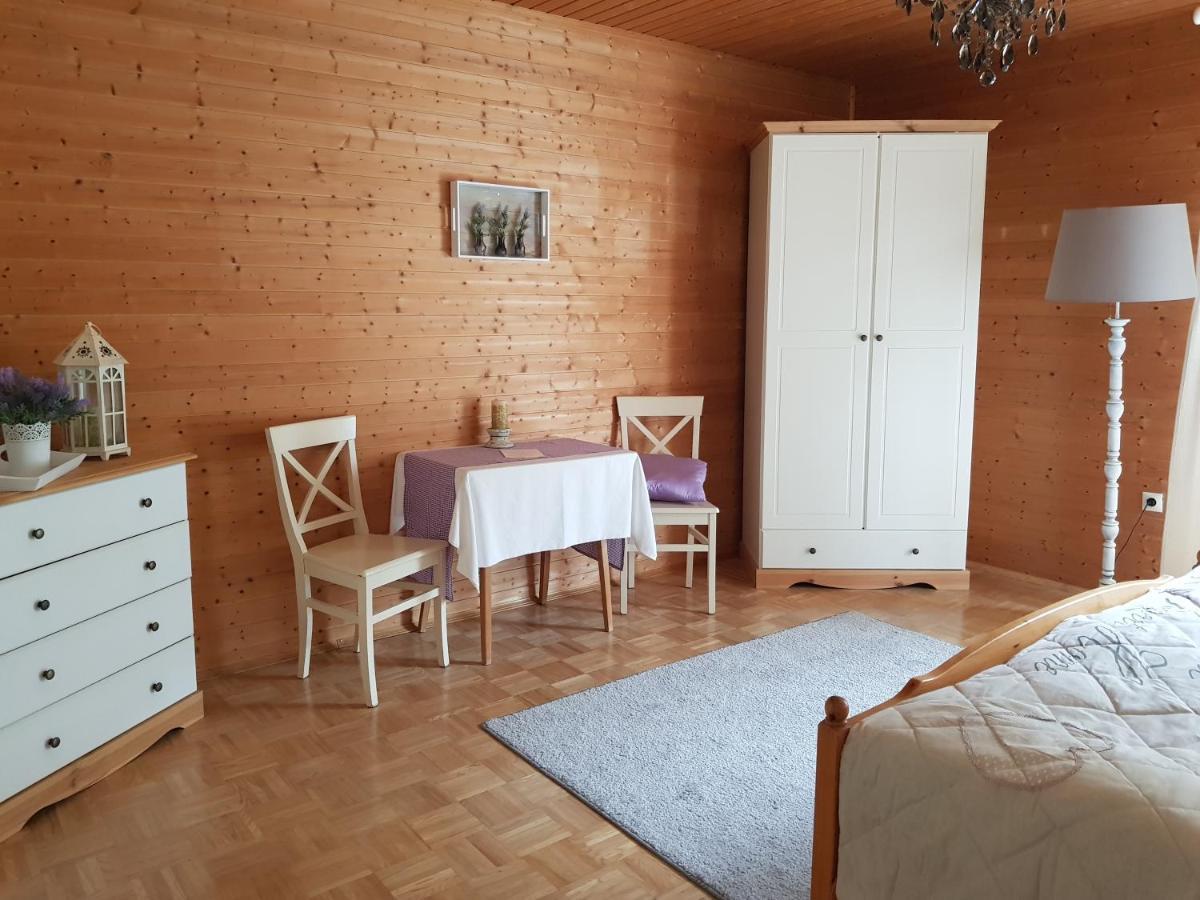 Feriendomizil Wetzelberger Apartamento Monichwald Exterior foto
